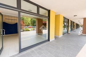 NEGOZIO A SALZANO