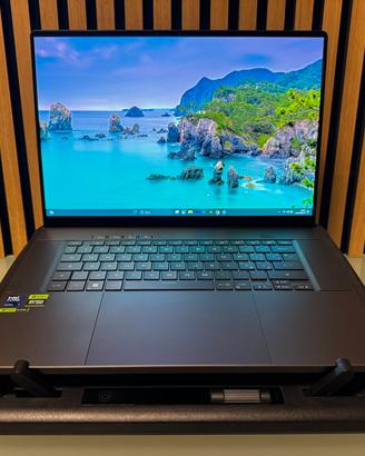 Asus ROG Zephyrus G16 + Accessori