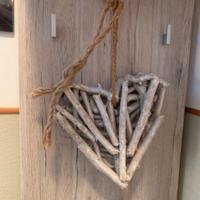 Cuore in legno da appendere