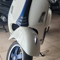 PIAGGIO VESPA GTS SUPER 300