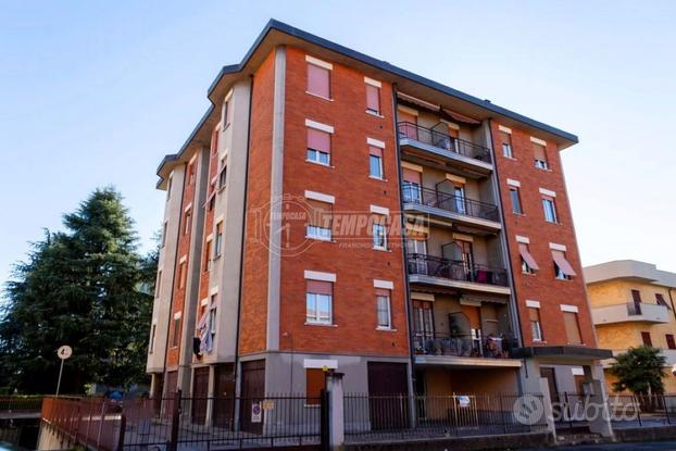 Piano alto, ristrutturato: balcone, cantina, Box