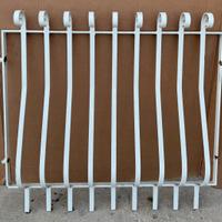 INFERRIATA IN FERRO BOMBATA CON RICCI