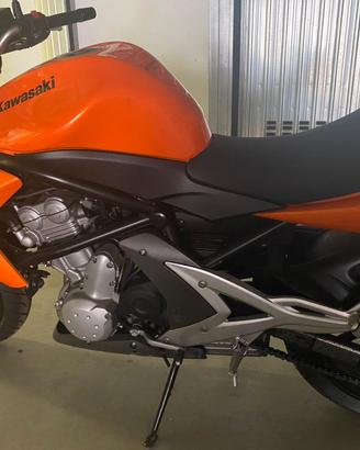 Kawasaki ER-6N 650 – 19.000 km  sempre garage