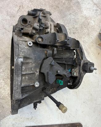 cambio Renault Trafic PF6044