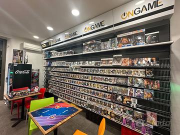 Arredamento negozio bancone dogati e libreria