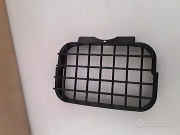 Griglia retina paras.faro anteriore piaggio bravo