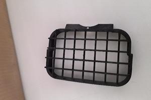 Griglia retina paras.faro anteriore piaggio bravo