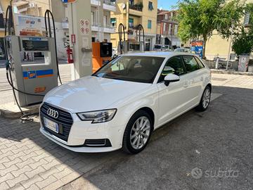 Audi A3 SPB 1.6 TDI 116 CV S tronic Business