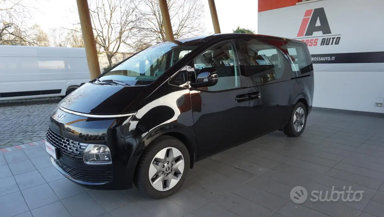 Hyundai Staria