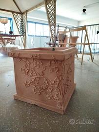 Vasi, anfore e oggettistica da giardino