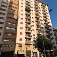 Via spinelli angolo via de gasperi 239 mq