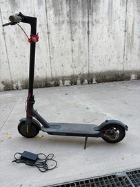 Monopattino Xiaomi M365