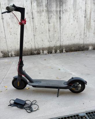 Monopattino Xiaomi M365