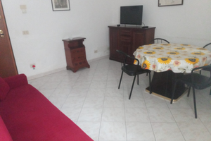 Viareggio- MT. 50 dal mare- EURO 90 1 NOTTE