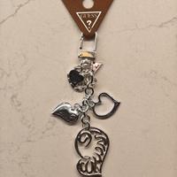 Portachiavi GUESS originale con charm cuore, color
