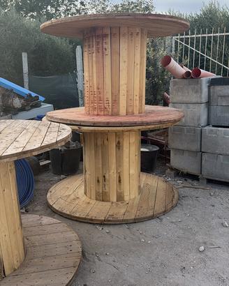 Bobine in legno/ tavoli stile rustico fai da te.