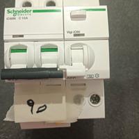 interruttore differenziale Schneider 