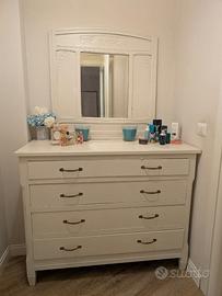 Cassettiera vintage con specchio in legno bianco