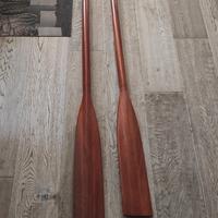 Coppia di remi in legno in perfette condizioni
