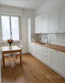 3 LOCALI A REGGIO NELL'EMILIA