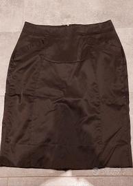 Gonna nera, elegante, effetto raso, tg.46.