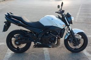 Suzuki GSR 600