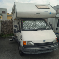 Camper mansardato Ford - pronto all'uso