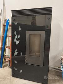 “Stufa a pellet Eva Calòr ASIA 6 kW – design vetro