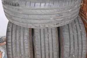 4 pneumatici estivi 205 / 60/16  Hankook