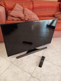 TV Samsung uhd 4k con schermo rotto