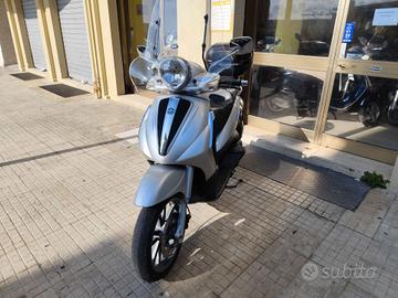 Piaggio Beverly 300