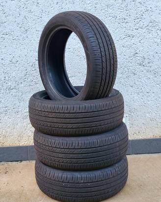 4 gomme 215/50 R18 96v 