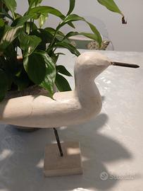 soprammobile a forma di gabbiano in legno