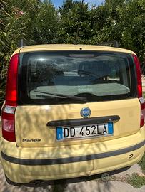 Fiat panda gialla