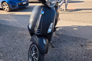  Vespa Primavera 50cc –  2023 Nero Opaco km 2300
