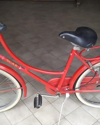Bicicletta rossa donna usata pochissimo