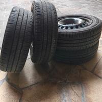  pneumatici per autovettura 