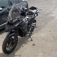 Moto Benelli TRK502