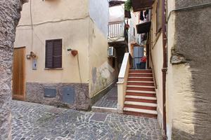 2 LOCALI A ROCCA PRIORA