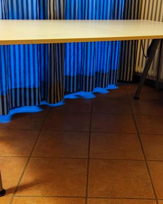 Scrivania per computer