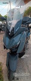 YAMAHA X-MAX 300