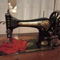 Macchina da cucine Singer antica