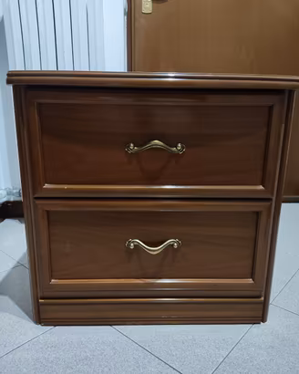 Comodino classico