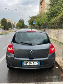 Renault clio 1.5 dci diesel 2009 con 225.000km