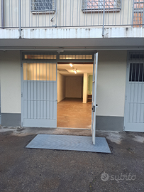 Magazzino molto capiente al piano terra