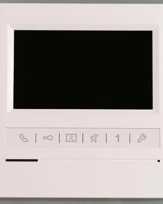 Negozio specializzato vende videocitofono Abb mode