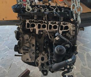 Motore Bmw B47 con pistone  crepato