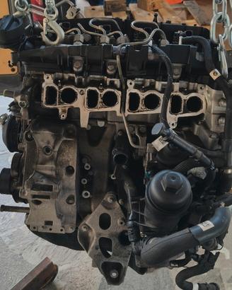 Motore Bmw B47 con pistone  crepato