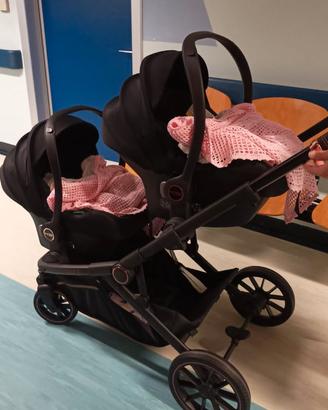 Trio gemellare, navicella, ovetto e passeggino