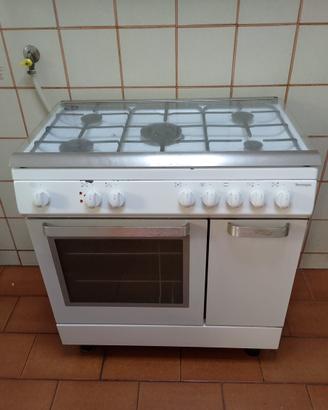 Tecnogas piano cottura a 5 fuochi e forno